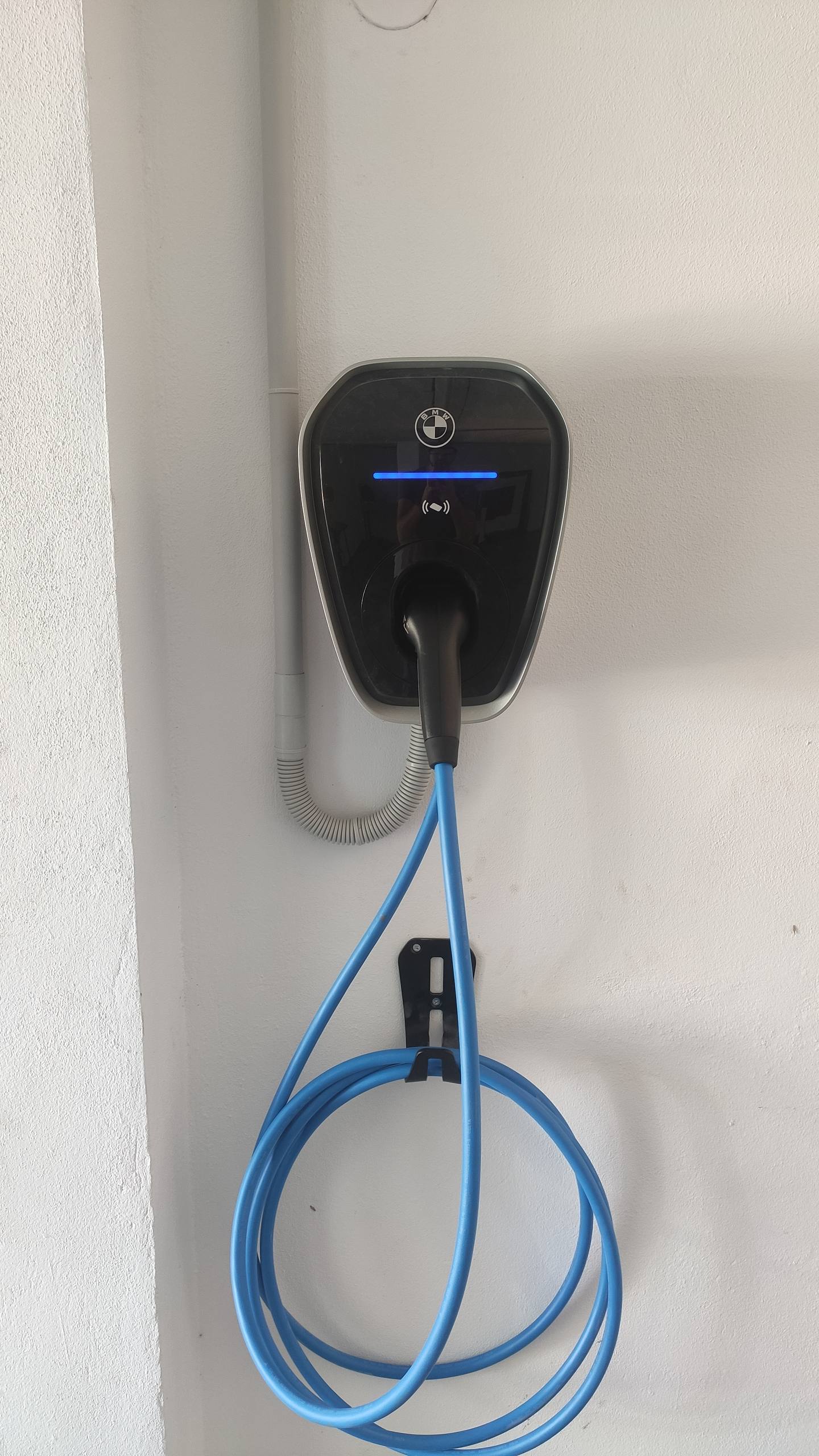 Зарядка для электромобиля